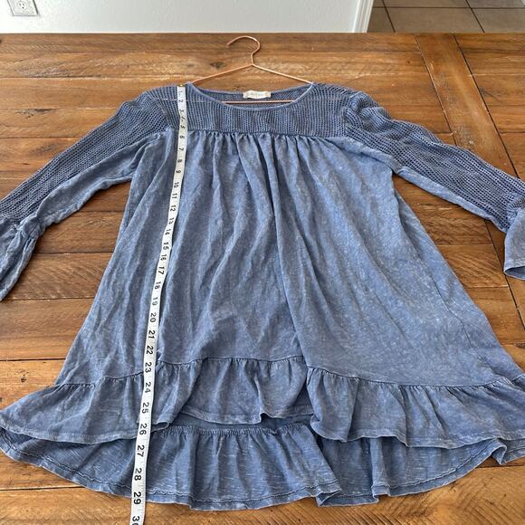Altar’d state washed out blue tunic with netting flare sleeve babydoll large - Picture 6 of 6